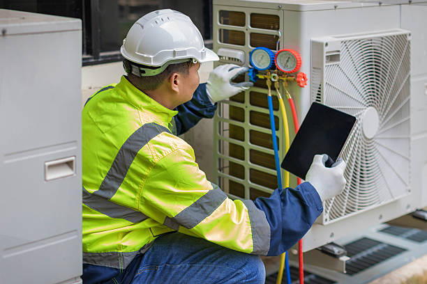 Professional Ac Installation technician working in Rectortown, VA